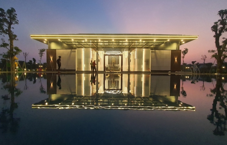 Laurel Club - Sự xuất hiện của một thương hiệu